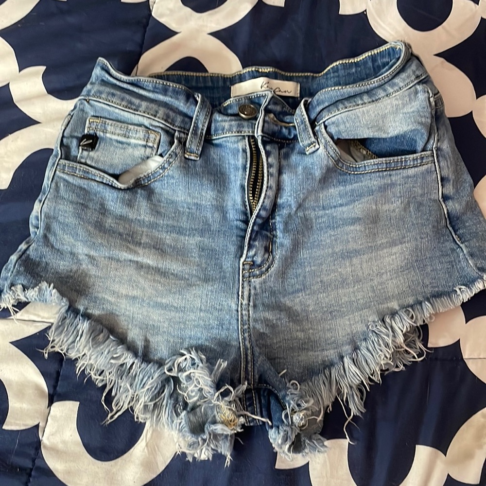 Size 3/25 blue  jeans Short shorts